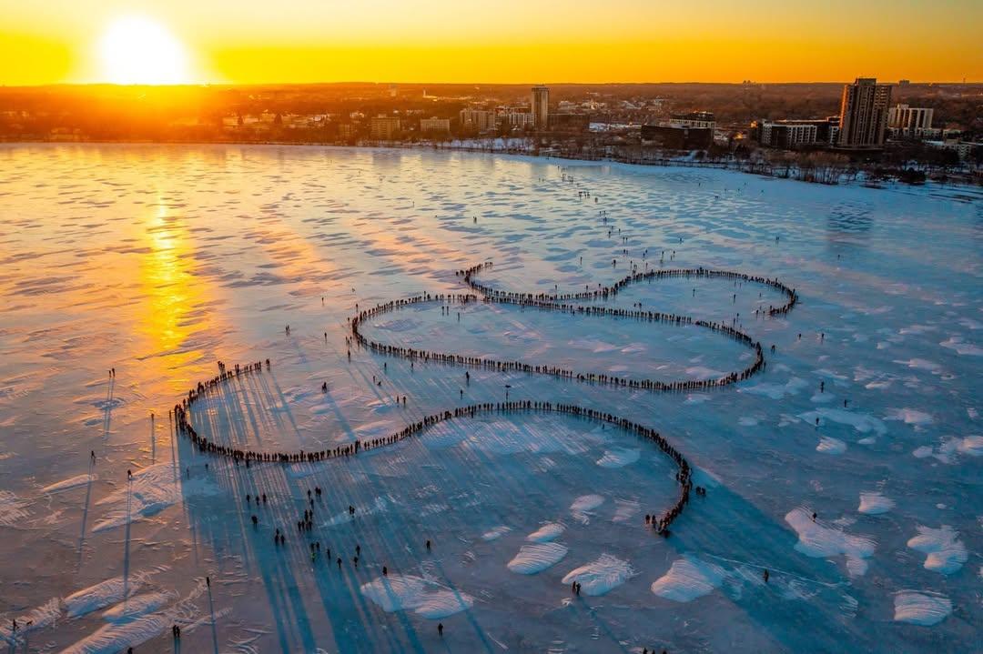 Debbie Friez tweet media