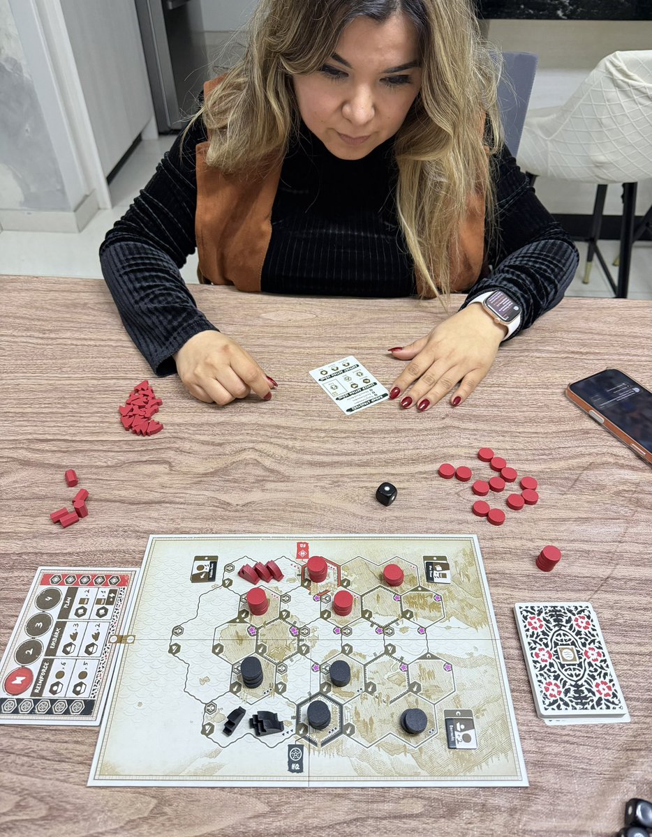 Grecia - MidnightBoardgaming tweet media