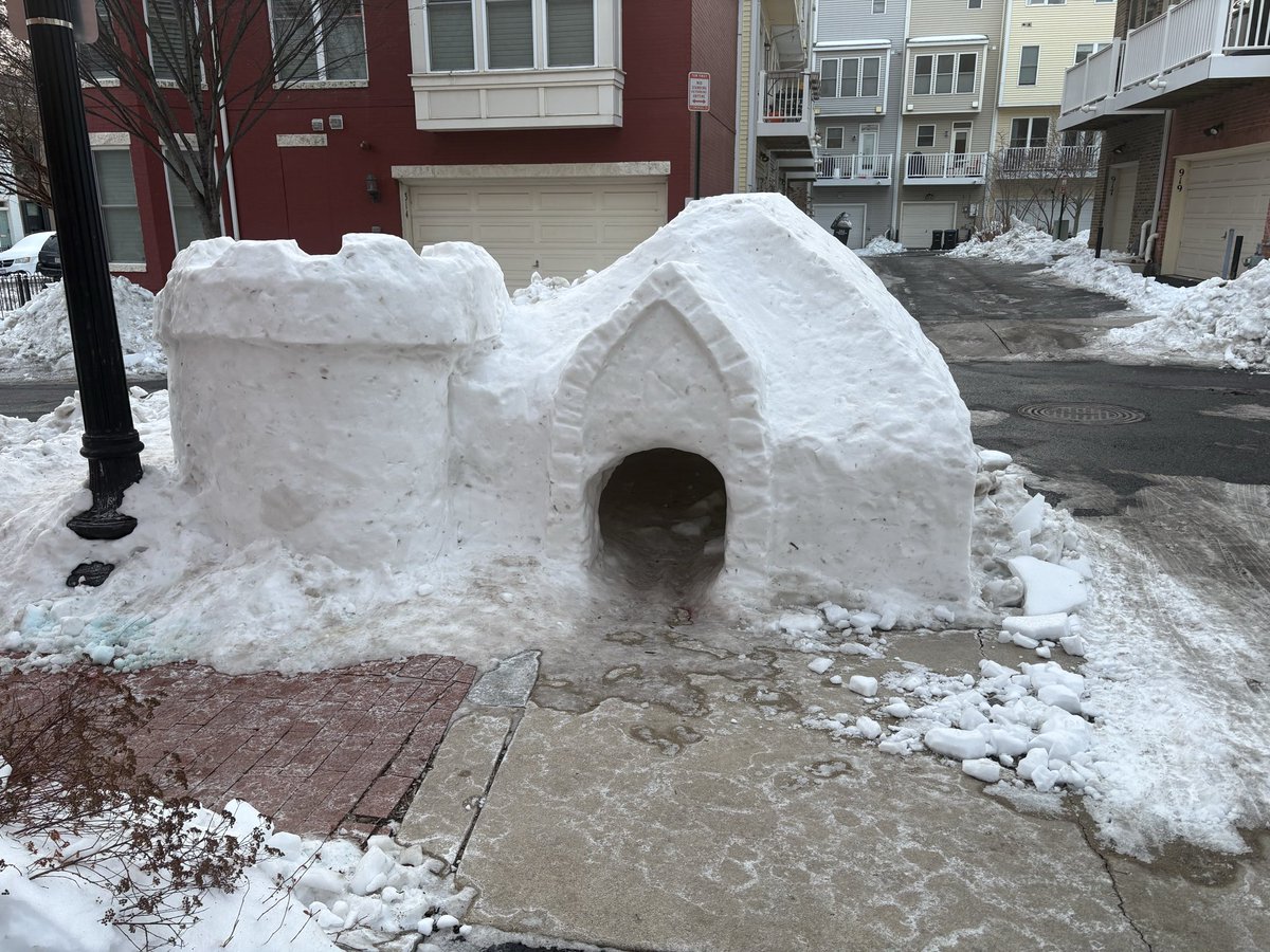 adriannerb's tweet photo. @DCDPW @DCDGS could you help us clean off 3rd Place SE? Most of our neighborhood’s snow got dumped on our street and we have a slalom course. No way a trash or recycling truck can get down here in this condition. Please leave the igloo for the kids to play in though! https://t.co/xywkqu2MJy