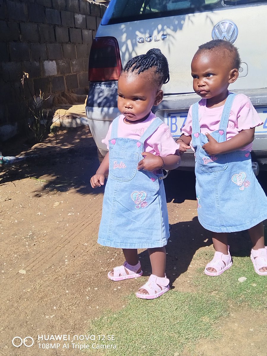 x4wiseman's tweet photo. @HaYoMiDe_ God blessed me with two beautiful girls https://t.co/BPleZSB3v3