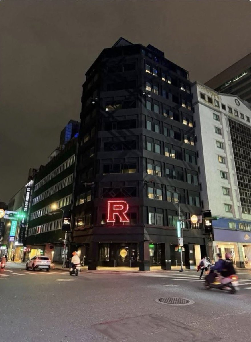 pokemon_twts's tweet image. there’s a hotel that looks just like the Rocket Gang’s hideout