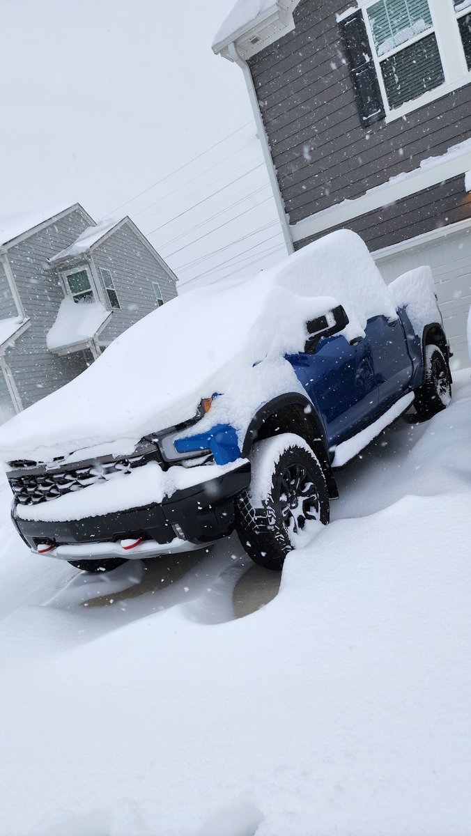 ZacABrown's tweet photo. Gonna have a hard time getting this one through tech #CharlotteSnowStorm #TeamChevy https://t.co/BVBky8c1W5