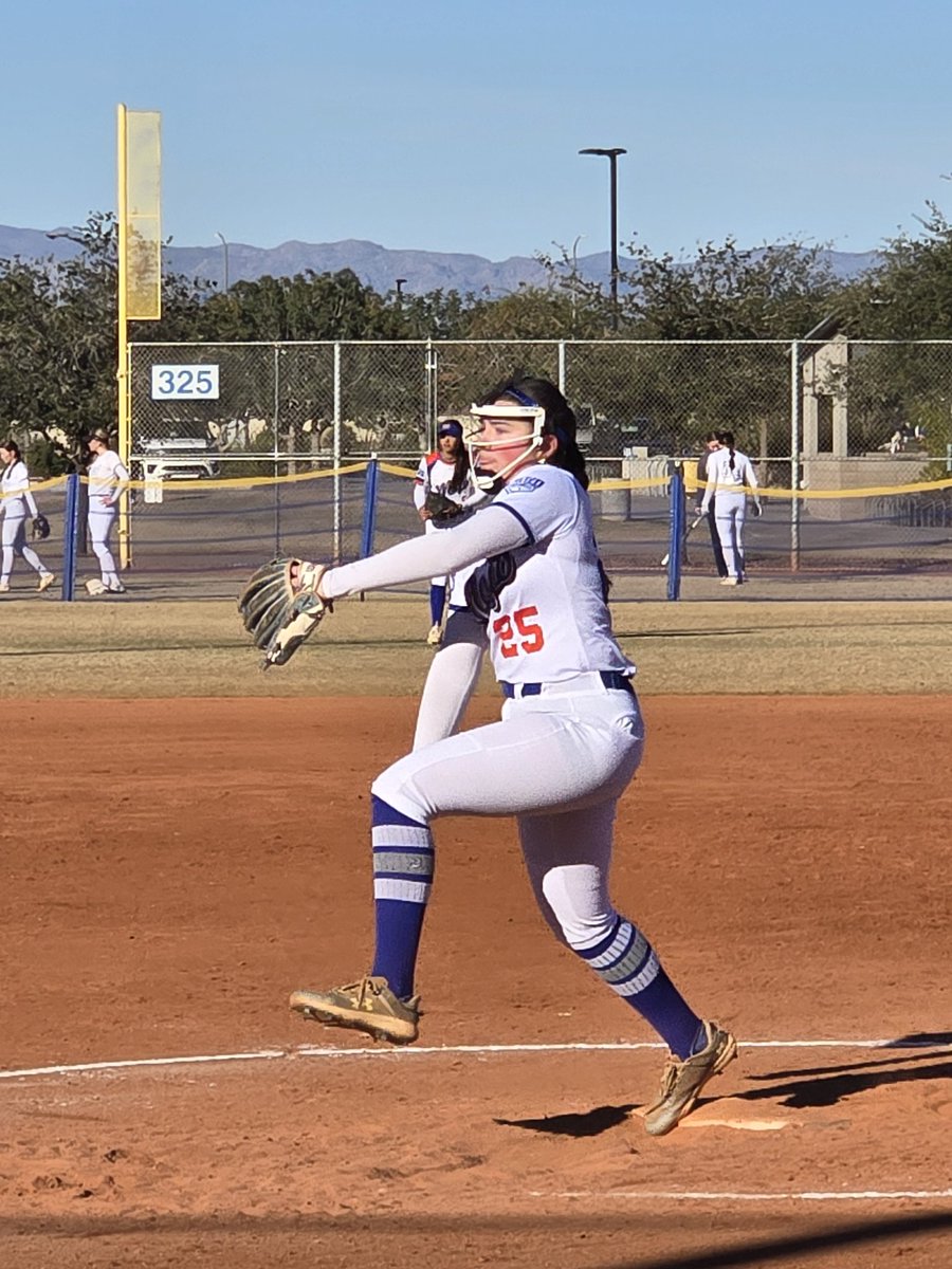 LMorici11's tweet photo. We had a nice run at our tourney in AZ last week.   I went 2-0 in the circle and hit .444.  Now it's time to hit the gym and work on explosion.   Here are some clips of strikeouts and hits. @UACoachMurphy @lmcmahon7 @adamarbour @KaylaBraud1 @MojoFisher18u @RyanIamurri32 https://t.co/69ZhUsi7DC