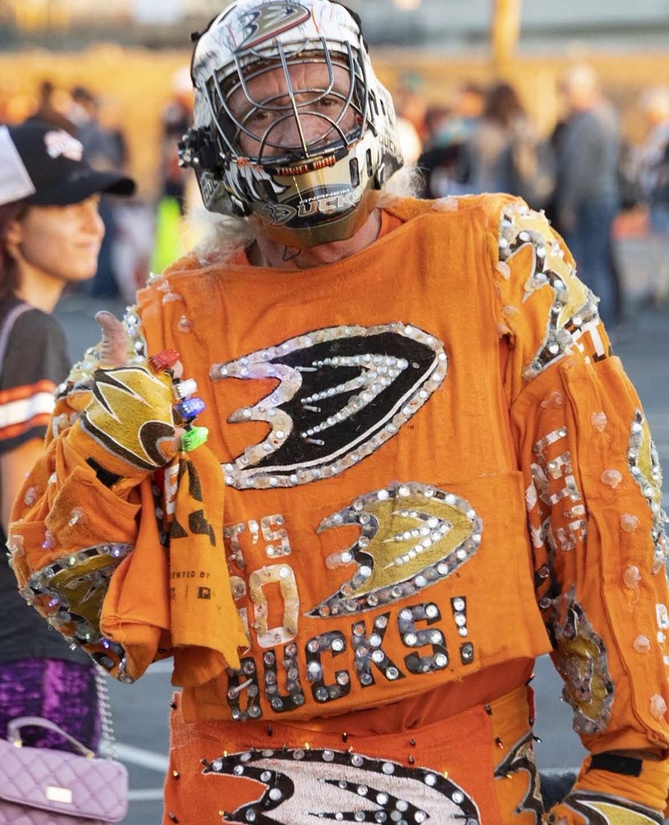 RIP to the “Towel Man” He was a beacon of light for Ducks fans everywhere.

He was diagnosed with stage 4 lung cancer last June and passed away this past week. 🙏🏻 🙏🏻 🙏🏻 #FlyTogether