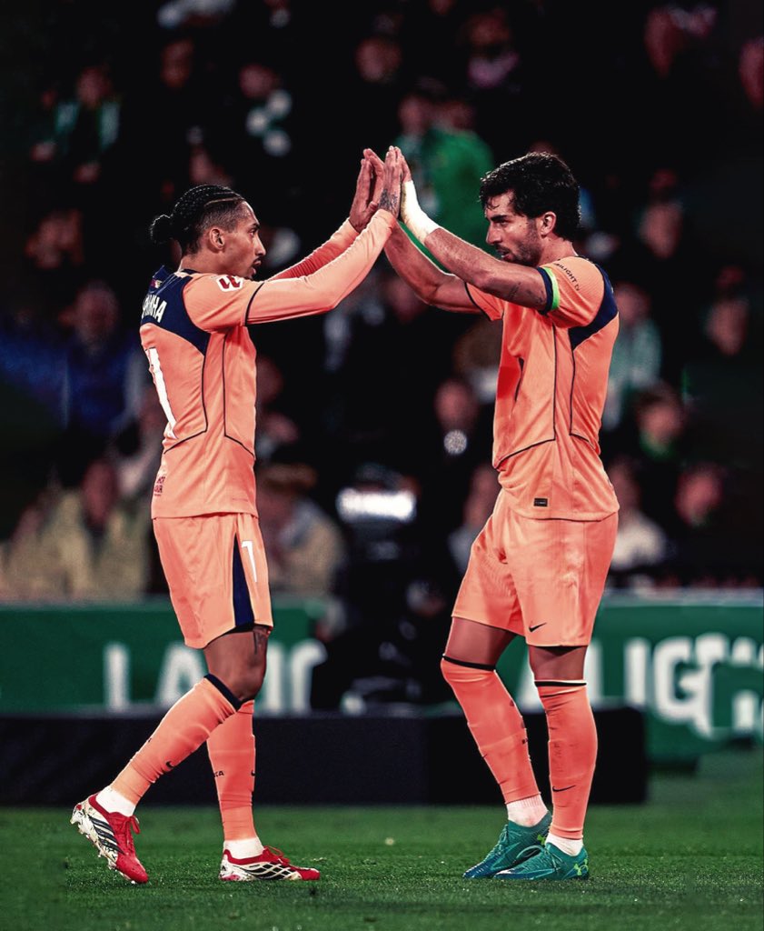 barca_divine tweet media