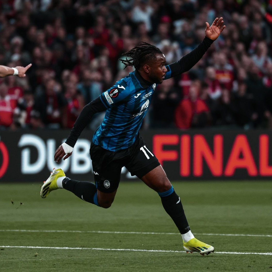 Para sorunsa kampanya başlatın taraftar bile el atsın. #LookmanıGetirŞampiyonOl