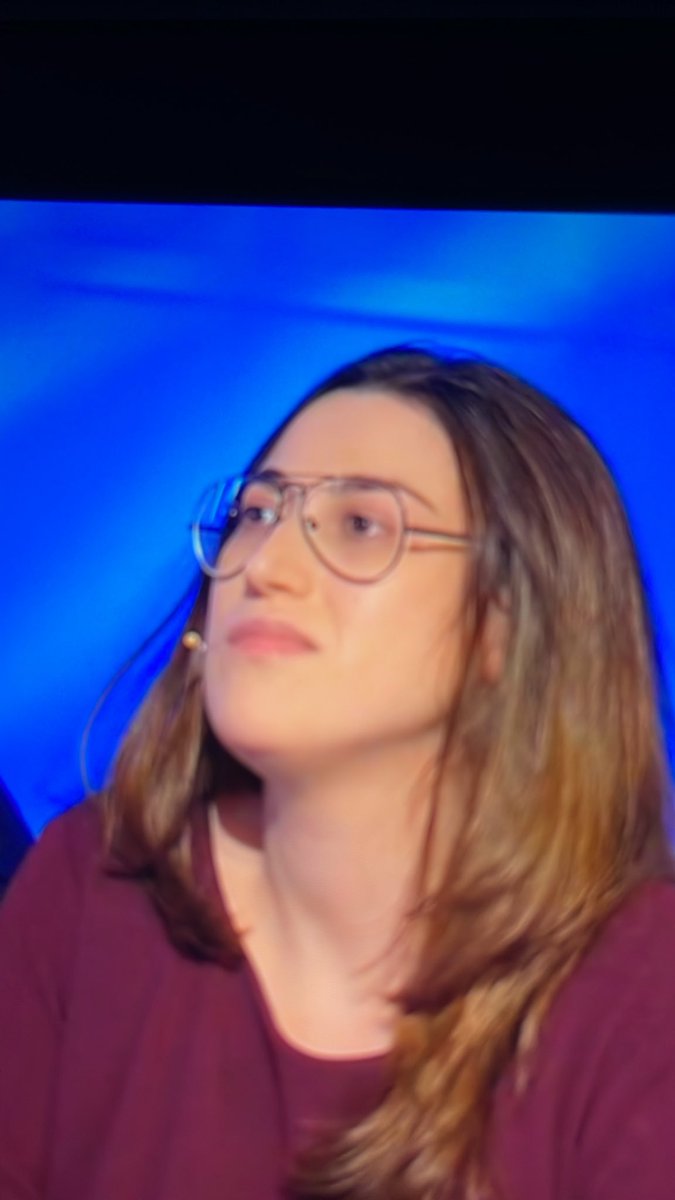 ValeRag91's tweet photo. «Mia figlia è una bella ragazza e non può sposare uno più grande di lei di 27 anni».

La bellezza è un concetto sopravvalutato.

#cepostaperte https://t.co/cTzFilSjvU