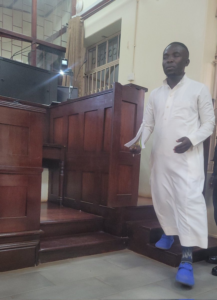 MaleMabiriziHKK's tweet photo. "I've never been arrested or detained at POLICE. All along I was at CMI- an illegal detention facility". Stated BUVUMBO MUSA, A9 in SUZAN MAGARA case in his STRONG ALIBI DEFENCE during RE-EXAMINATION. He was TORTURED at CMI. Rule of Law Fundraising 0701881231 https://t.co/Q5XMYrHv1K