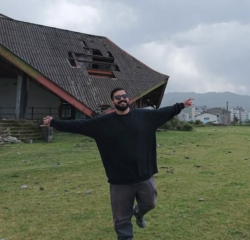 Chaiteryak's tweet photo. دریافتی:
«سلام میشه رفیق منم بذارید
 نیما (محمد) رو ۱۸ دی تو کرج کشتن هیچ‌جا ازش اسمی نبردن.
 لطفا نذارید داداشم فراموش بشه»
جاوید نام #محمد_صالح_پور https://t.co/qp2KrVTwVO