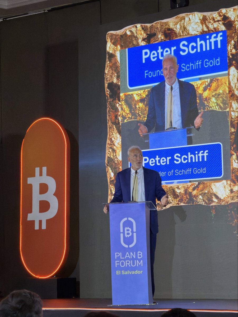 PecoshiNakamoto's tweet photo. Great debate! @PeterSchiff making statements in favor of #tethergold at Plan B forum @PlanBElsalvador Vs @saifedean 😂 https://t.co/OF3smj20YD