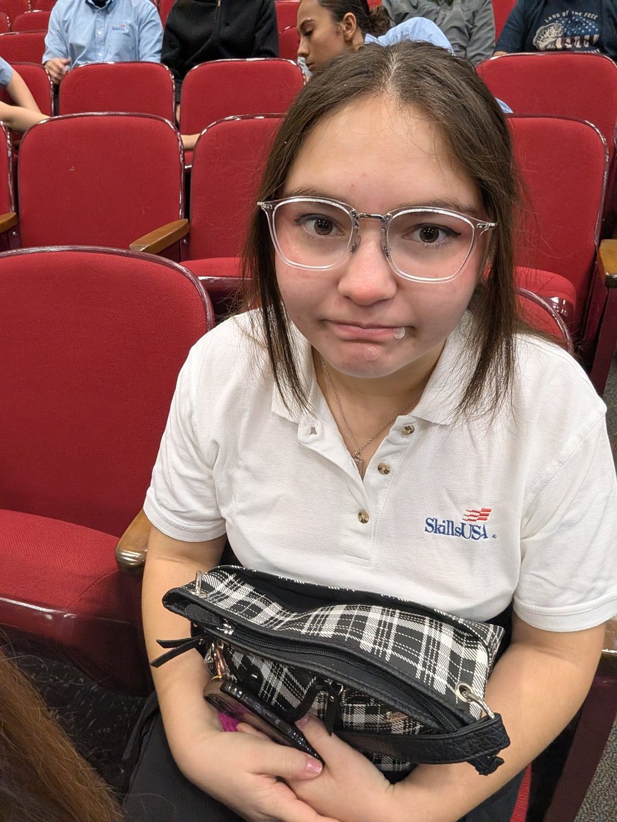 twolf_JHS's tweet photo. Proud of my Chloe. Her team placed silver in Audio Radio. Don't know how this kid does it. Band, early college, officer for audio visual club, and honor roll student. https://t.co/T8L12vmAt7
