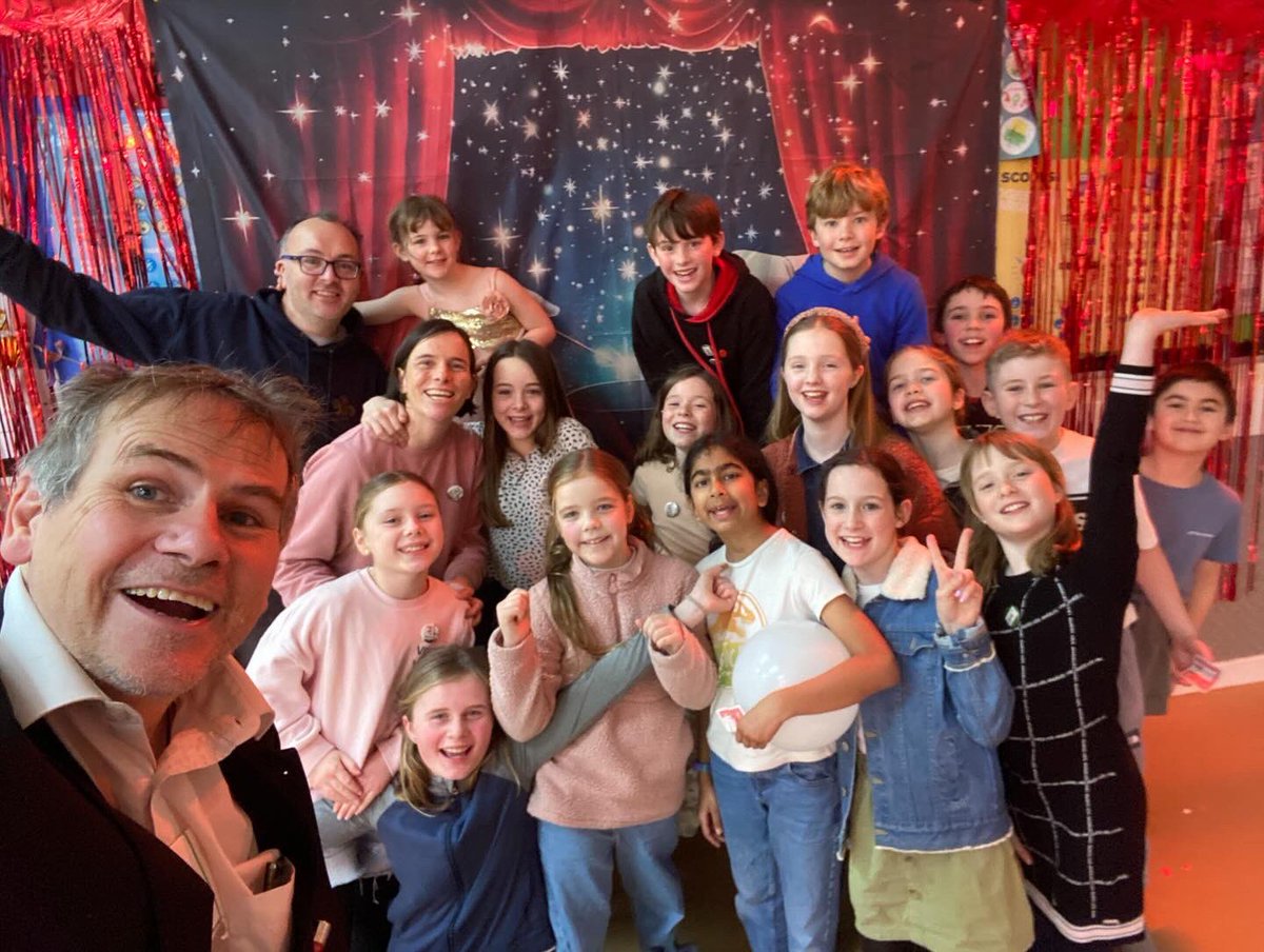 Happy 11th Birthday Mattie!  Super fun hour of magic!

#jimthemagician #magicjim #asseenontv #beyondbeliefmagic #beyondbelief #magicbeyondbelief #edinburgh #closeupmagic #closeupmagician #edinburghmagic #professionalmagician #magician #BirthdayMagic #youngpeople #11thbirthday