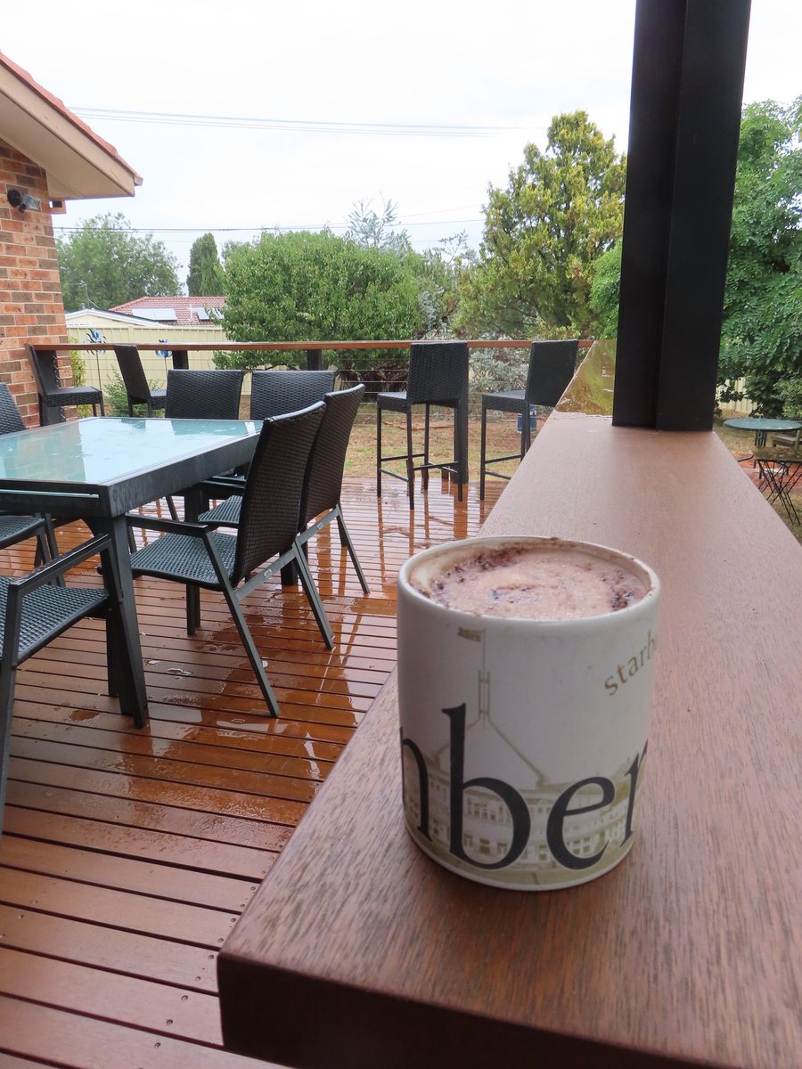 wapple15's tweet photo. Sunday morning #CoffeeView ๐ง๏ธ๐ง๏ธ#RainOut #Canberra https://t.co/Yy1MzxUgc3