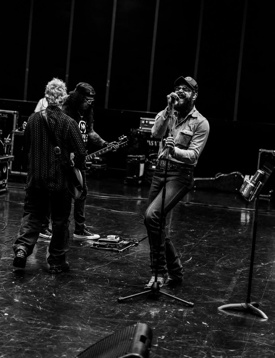 Slash News tweet media