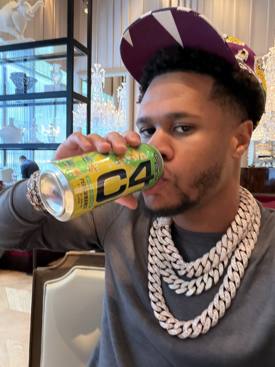Devin Haney tweet media