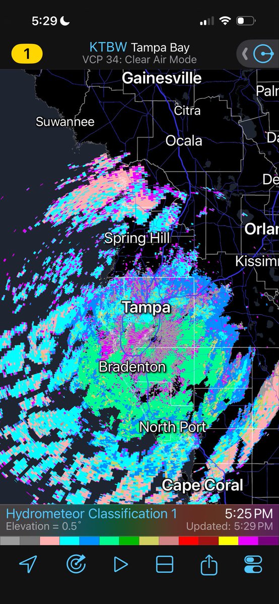 Report and video of Snow ❄️ flakes  just now in Inverness!!
Crazy to see this. Radar is showing snow and mix colors aloft over #Tampa. Green is rain. Pink is mix. Blue is snow. It’s too warm to reach the ground as frozen. But soon wet flakes will fly for some. 
Send pics