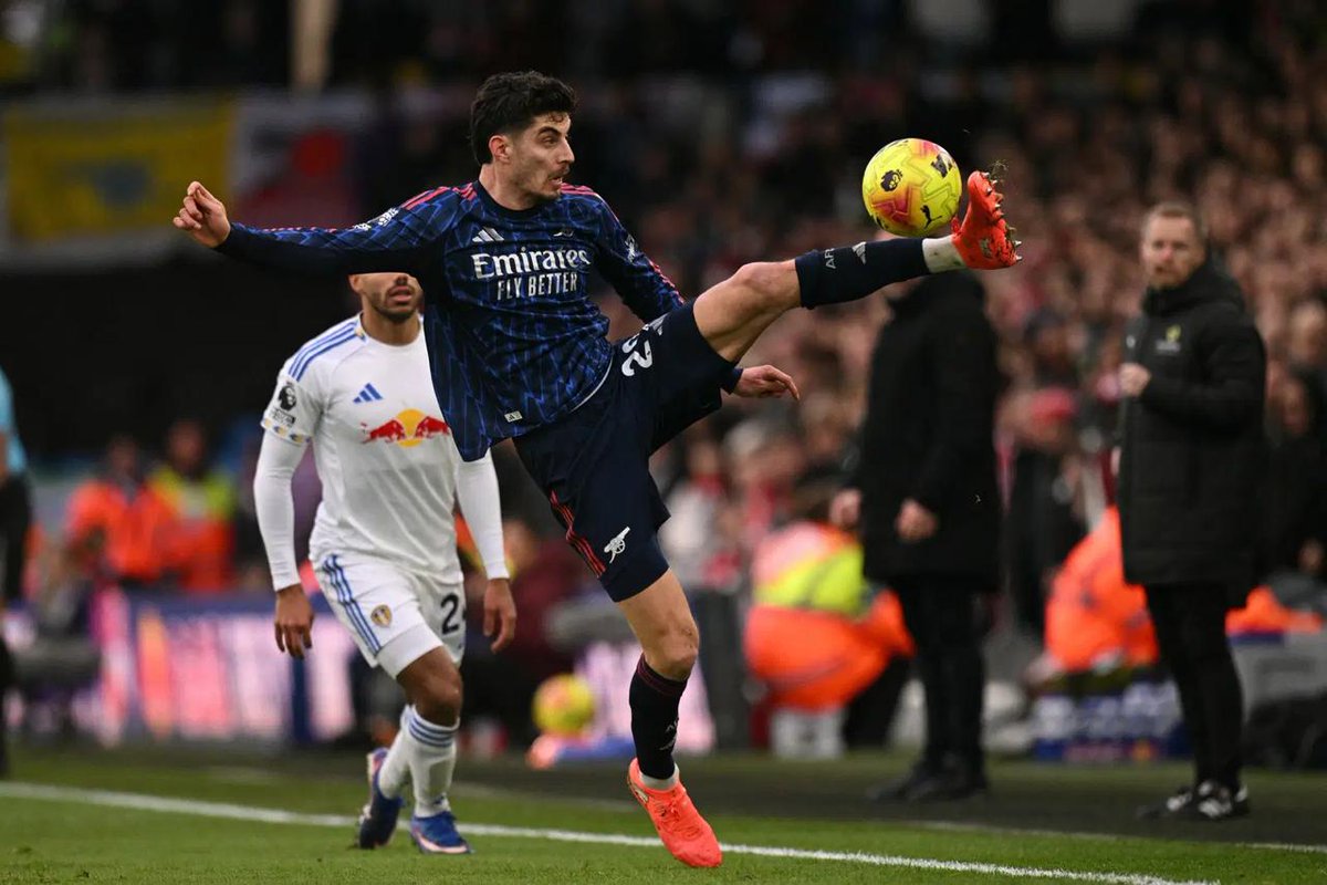 Godwindan_'s tweet photo. Arsenal Respond to Setback with Dominant Leeds Win
Arsenal showed their title credentials by cruising to a 4-0 victory at Leeds United, ending talk of a potential wobble in the race for the Premier League crown.
The result puts Arsenal firmly back in control of the title race. https://t.co/Wl2OsSde89