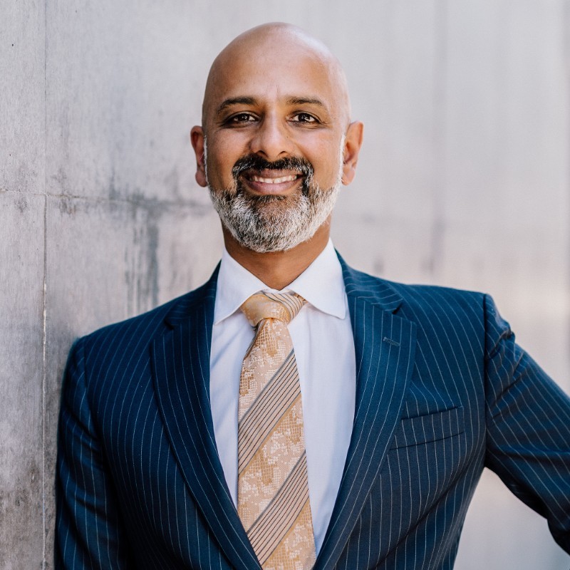 DaveDavos2's tweet image. Albanese's Race Discrimination Commisioner, Giridharan Sivaraman on $400,000 pa of tax payers money believes it's totally appropriate to celebrate Indian National Day but not Australia Day.
Do you agree with him? 
#auspol #insiders #Auspol2026 #Leftards