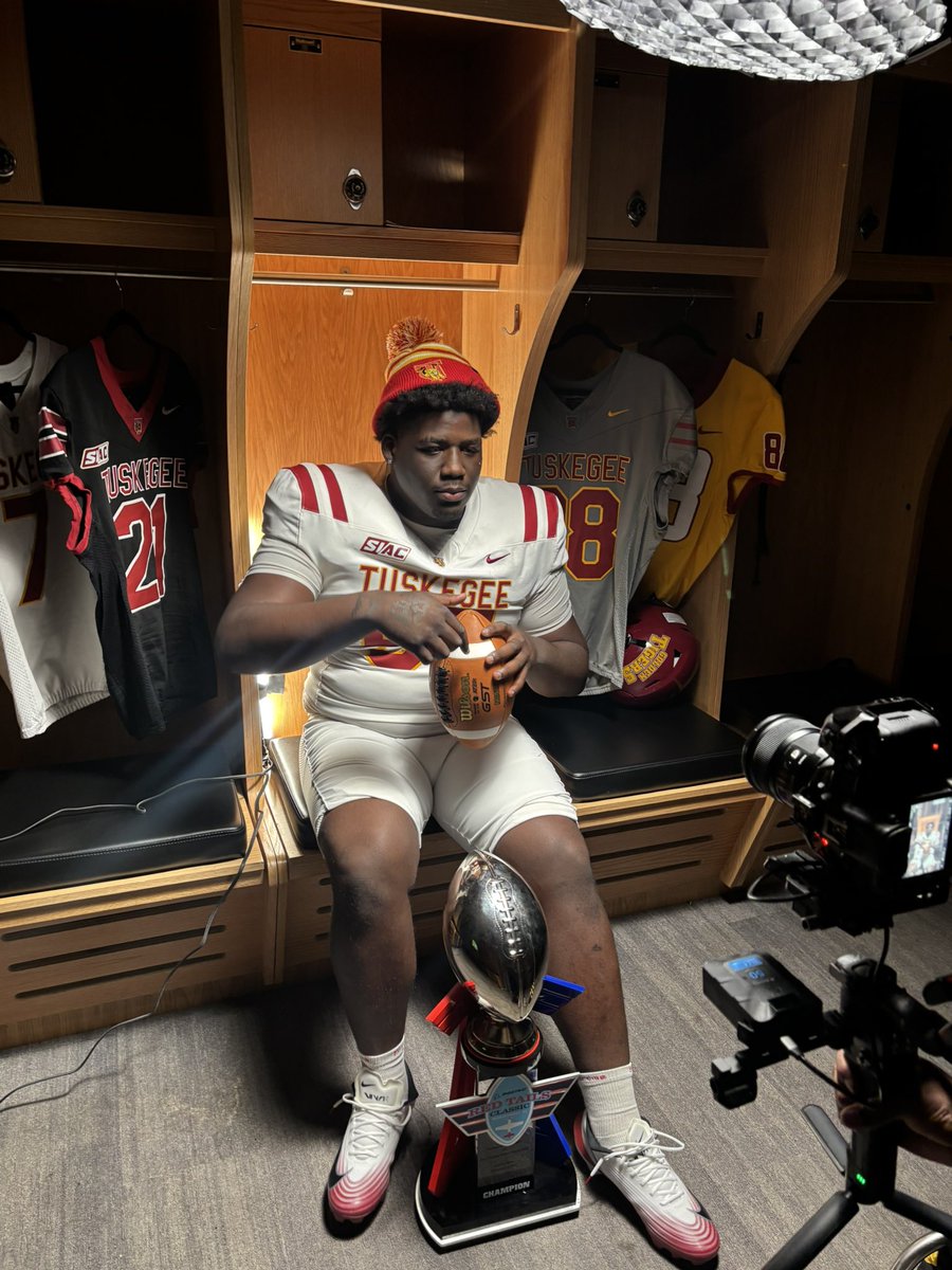 𝐉𝐀𝐂𝐎𝐁𝐘 “𝐃𝐈𝐄𝐒𝐄𝐋” 𝐁𝐔𝐑𝐍𝐒 tweet media