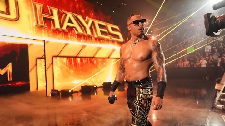rol1sroyce's tweet photo. where are they 😢 #RoyalRumble https://t.co/zwsUPklojk