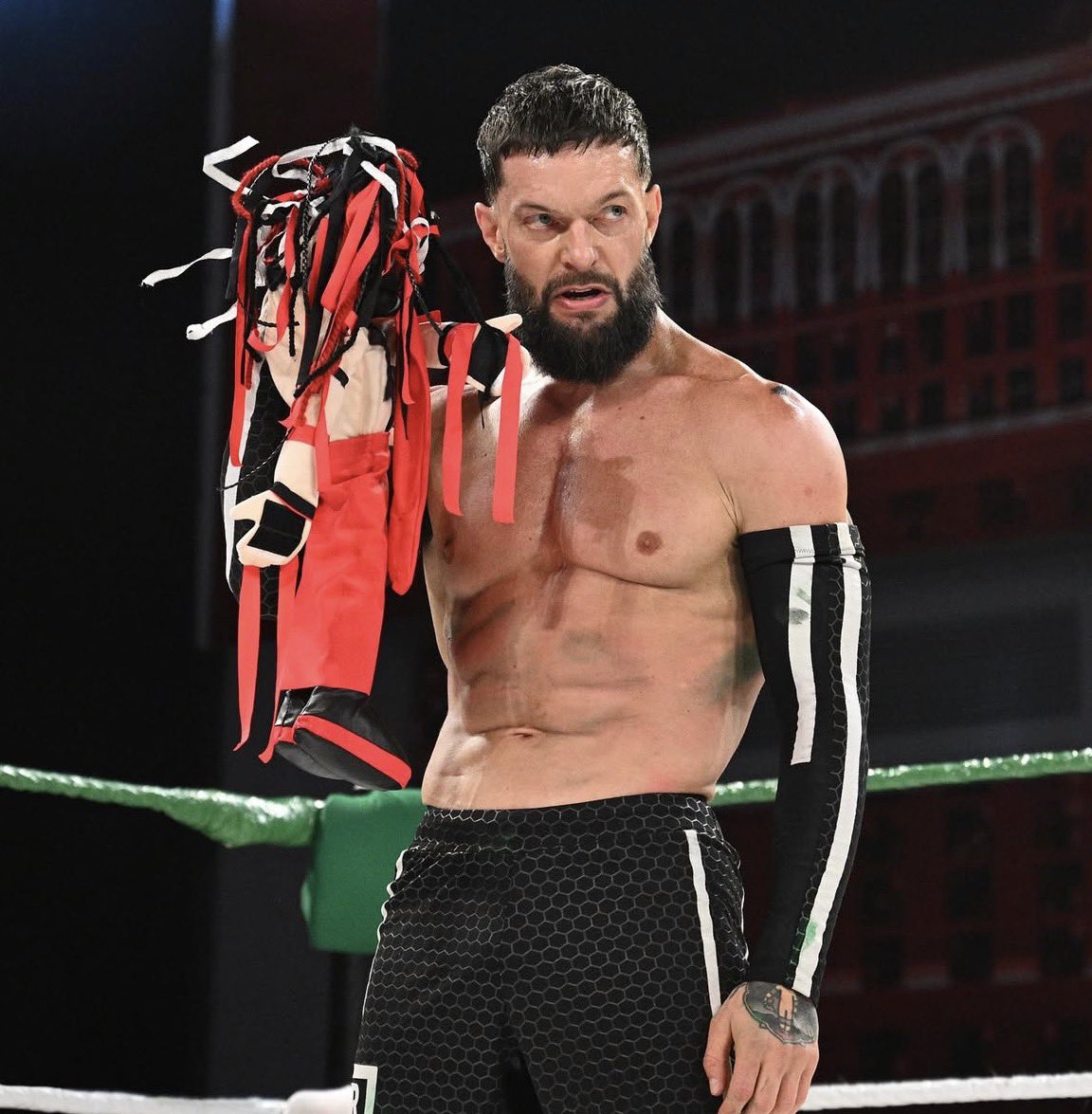 rol1sroyce's tweet photo. where are they 😢 #RoyalRumble https://t.co/zwsUPklojk