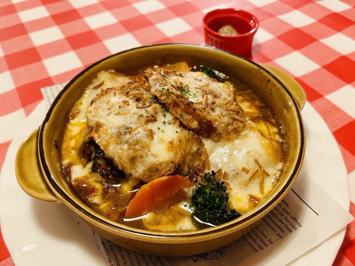 お待たせしました、あの人気のハンバーグが登場。 HACHI名取本店の月