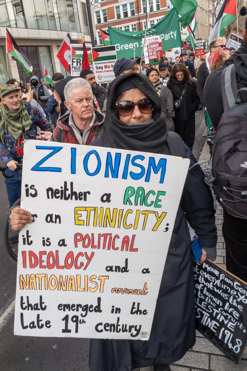 Huge march in London today supports freedom &amp; justice for Palestine and an end to the ongoing genocide
More pictures facebook.com/media/set/?set…