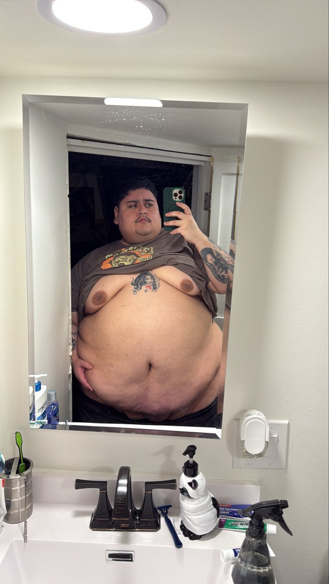 𝐄𝐭𝐞𝐫𝐧𝐚𝐥 𝐅𝐚𝐭𝐭𝐲 tweet media