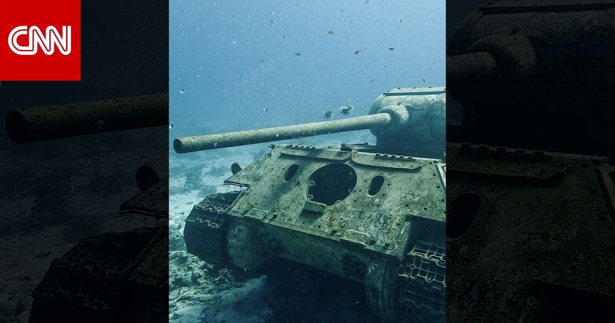 دبابات في قعر البحر الأحمر..غواص يوثق متحفًا عسكريًا تحت الماء يُعد الأول من نوعه في مصر وإفريقيا 