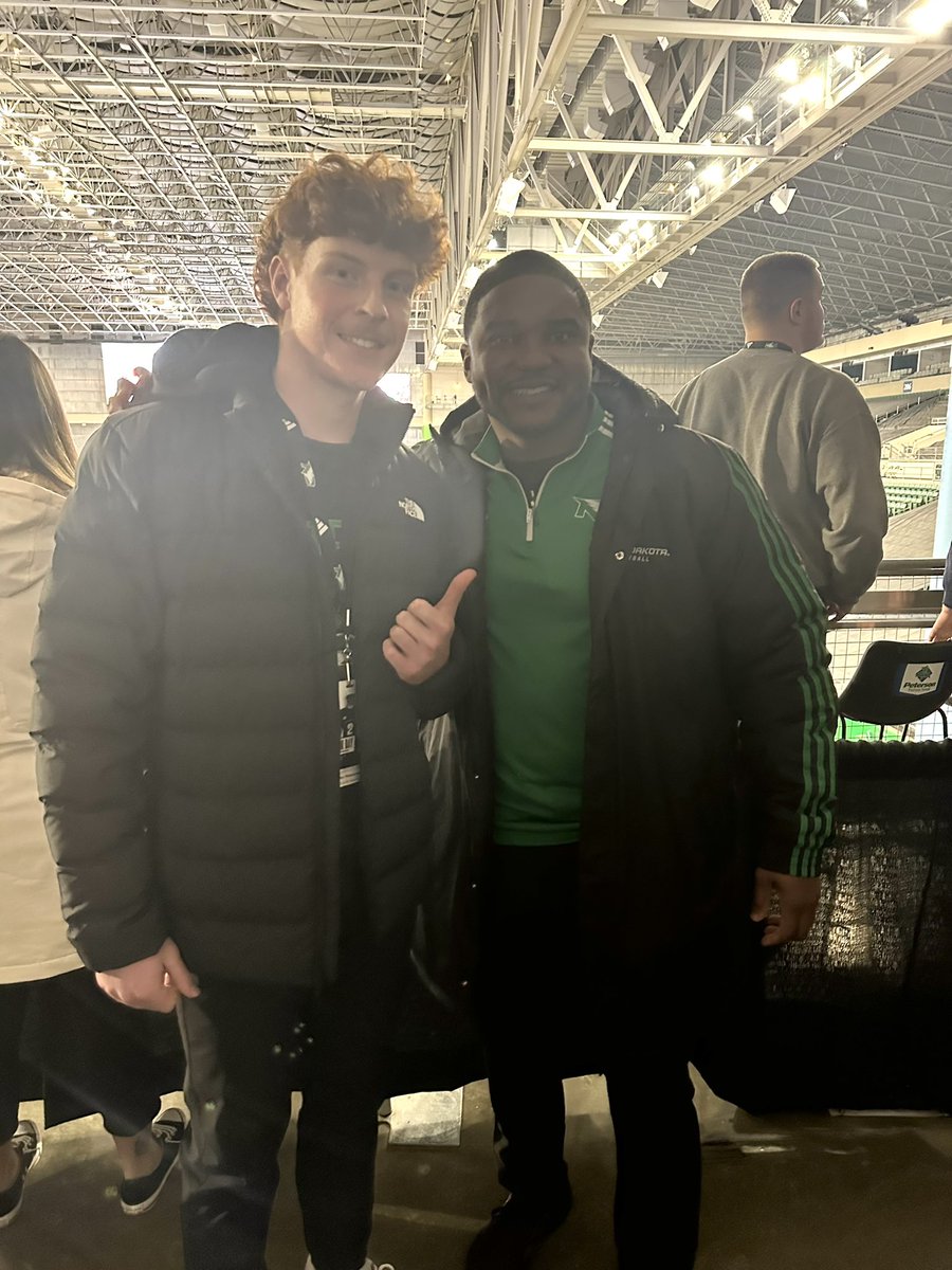 Max Mannausau tweet media