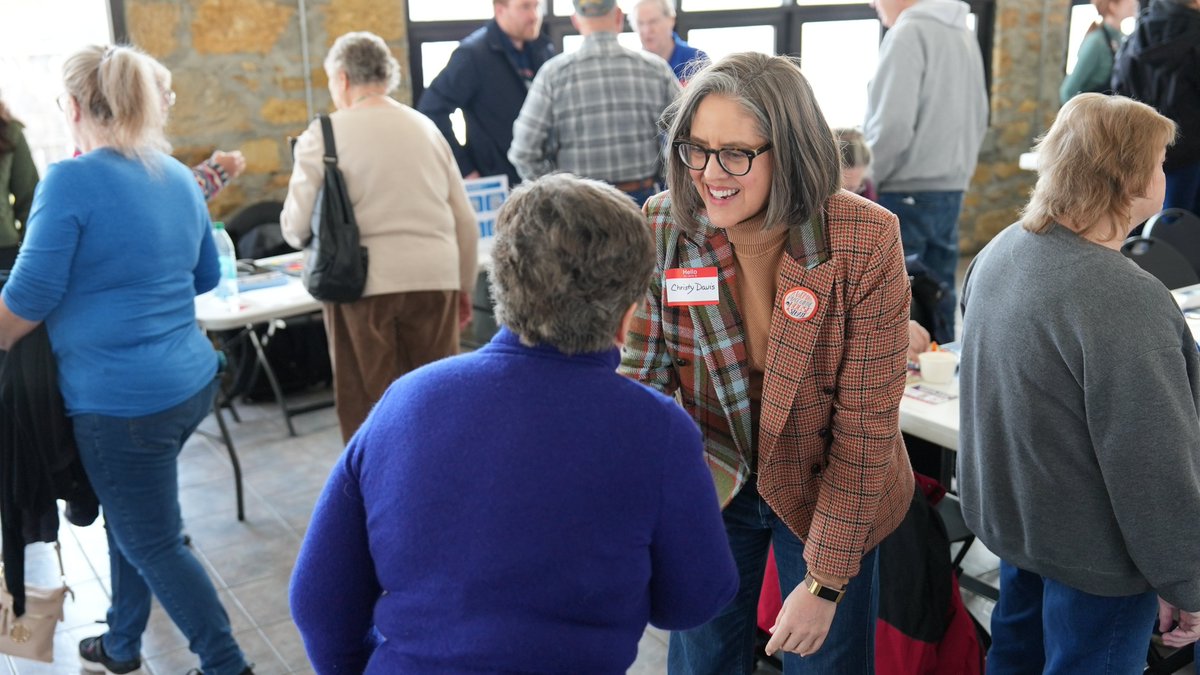 CDavis4Kansas's tweet photo. Thanks to the @SNCO_Dems  for hosting a great 45th Annual Bean Feed. I was proud to talk about real representation in Kansas! https://t.co/U8UICr2E6P