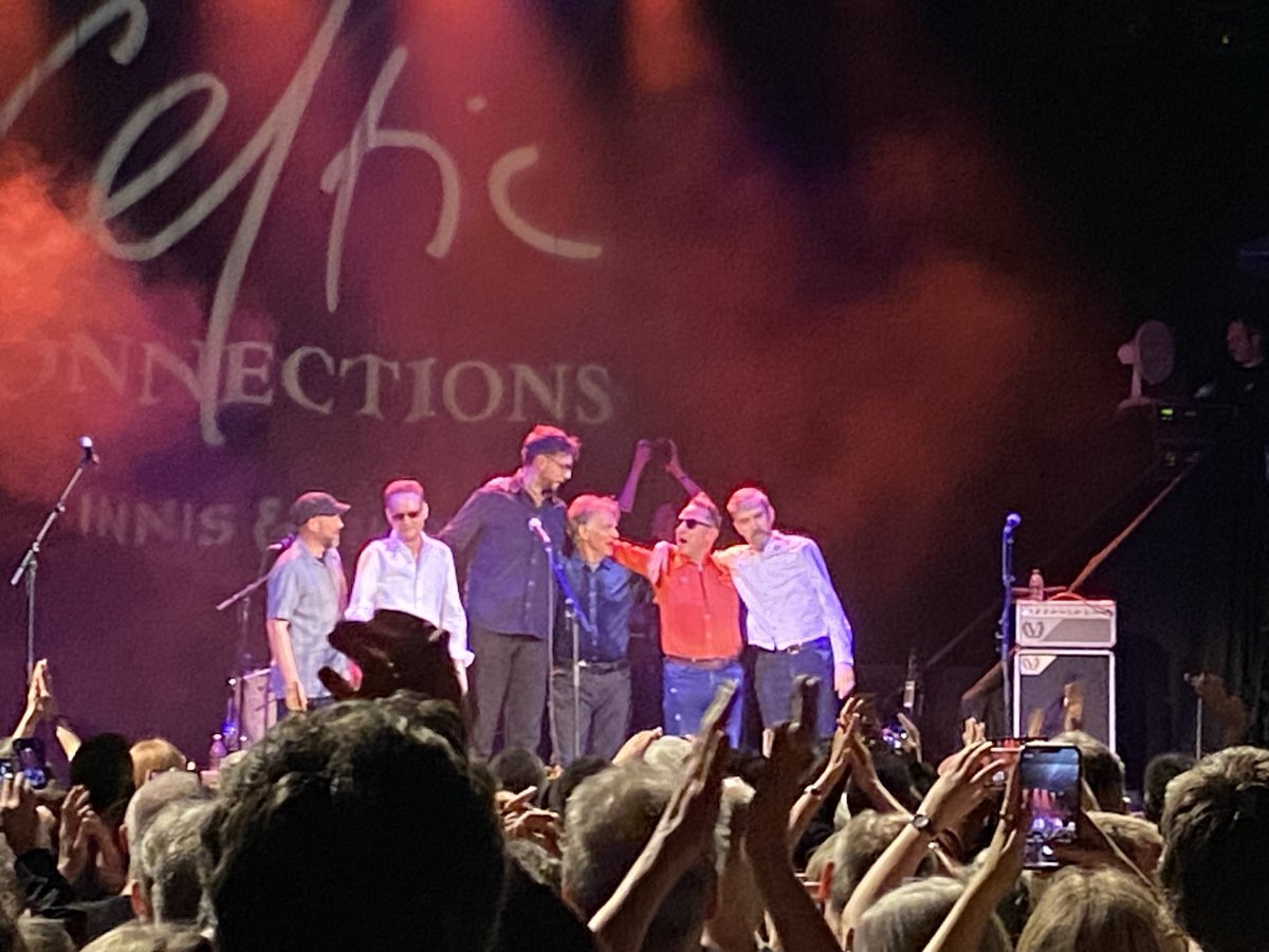 Wonderful gig with <a href="/FriendsAgain2/">FriendsAgain</a> . A joy from start to finish. <a href="/jamthrawn/">James Grant</a>