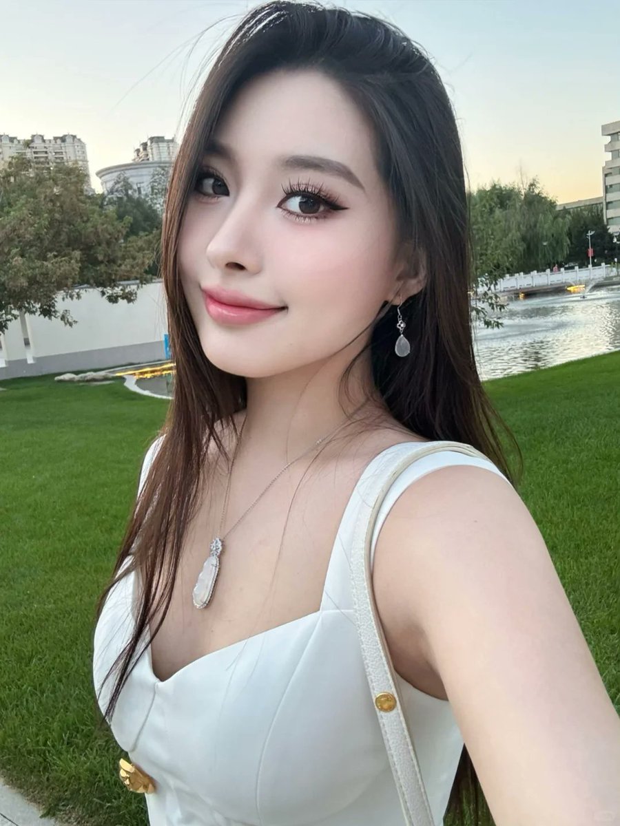 AV严选 tweet media