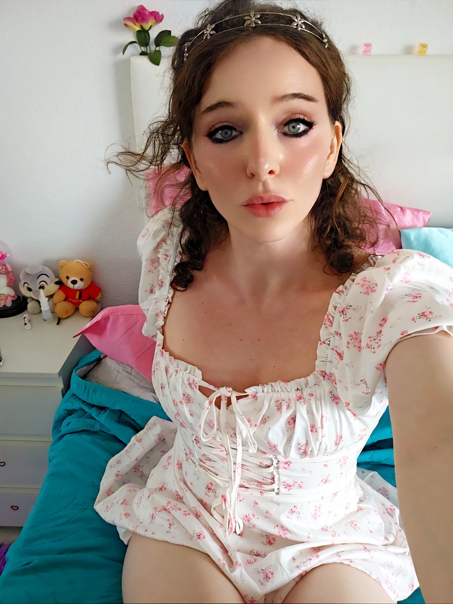 VelarMicaela's tweet photo. Do you like your trans moms in milkmaid dresses?🤗🤗 https://t.co/JKM2nQqsdk