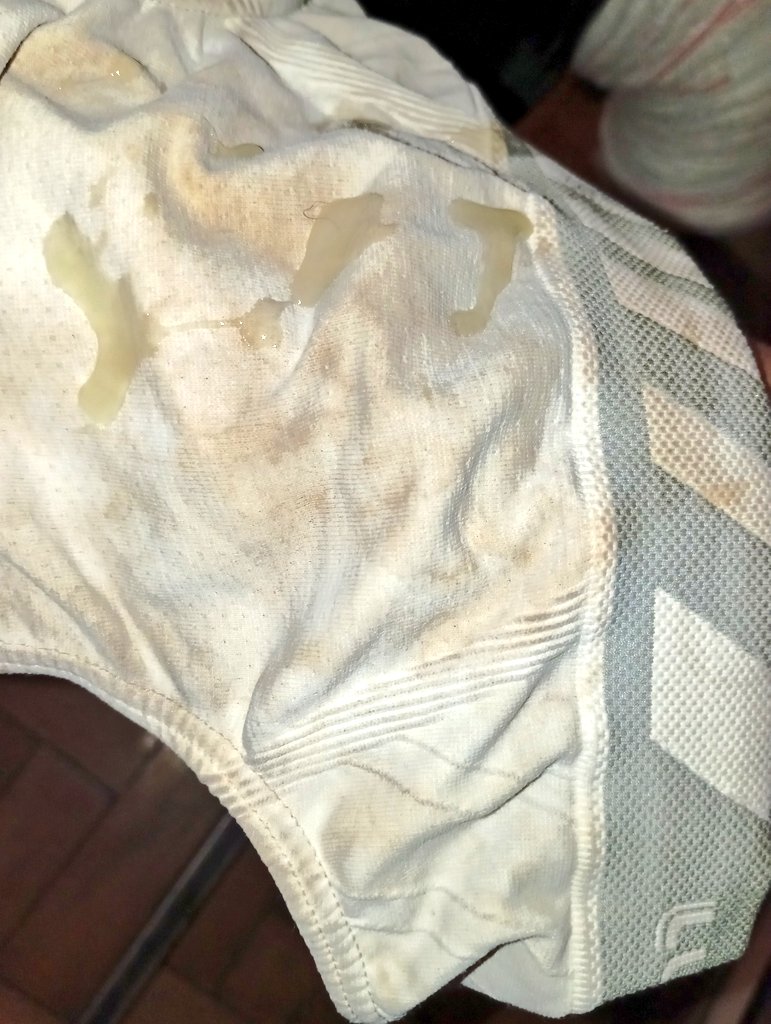 ofc_pivetin's tweet photo. porra amarela concentrada 🥴💦💦 https://t.co/1QToZUFtOK