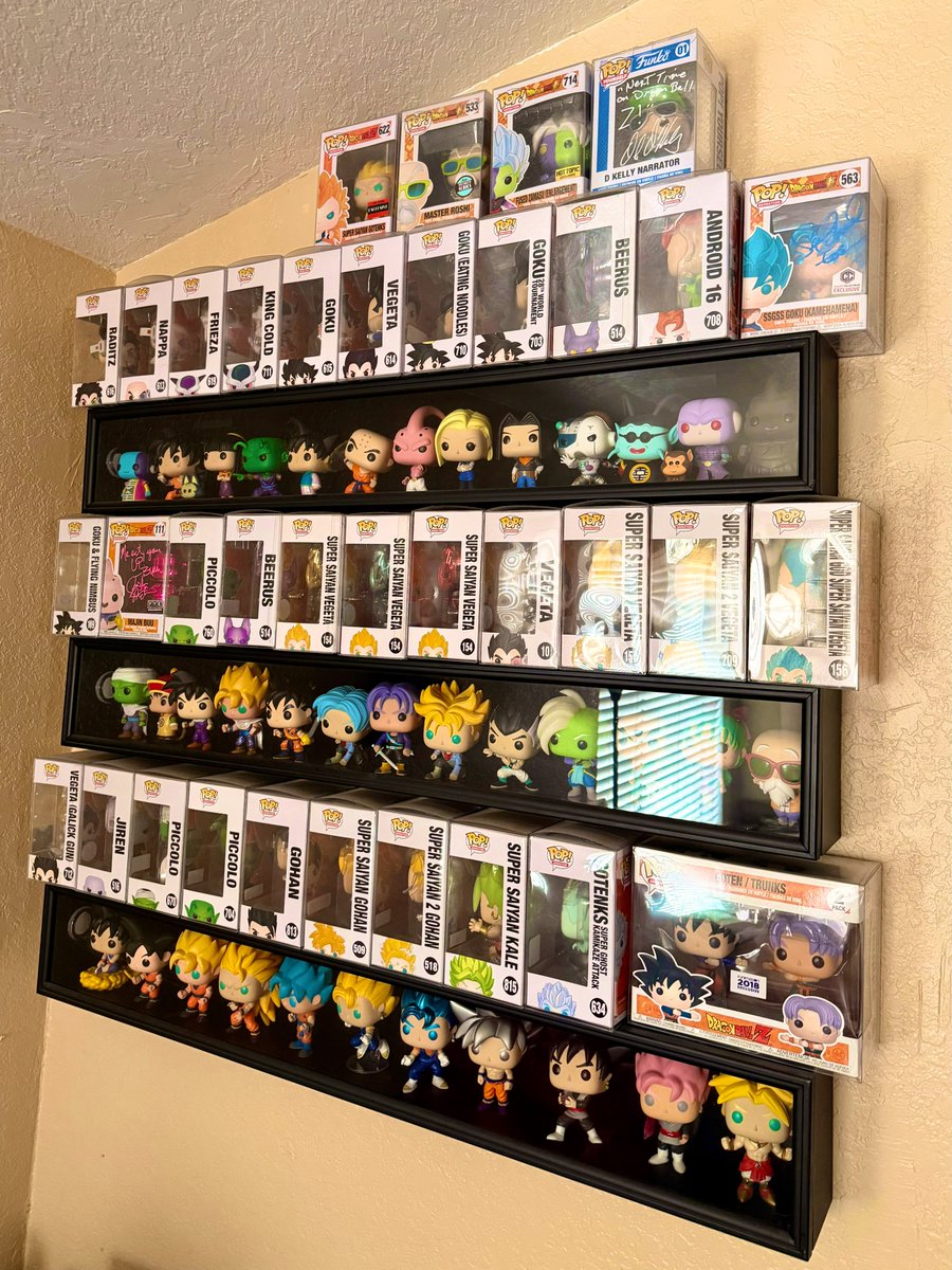 vbFXfour's tweet photo. Got to meet @TheRealGinyu and @OriginalBuu today at Versecon @ImpoundComics. I got Dale’s exclusive pop autographed and Josh signed chrome Buu 🤙🏻 It was awesome meeting you two and chatting this morning! https://t.co/XjYSviLF1P