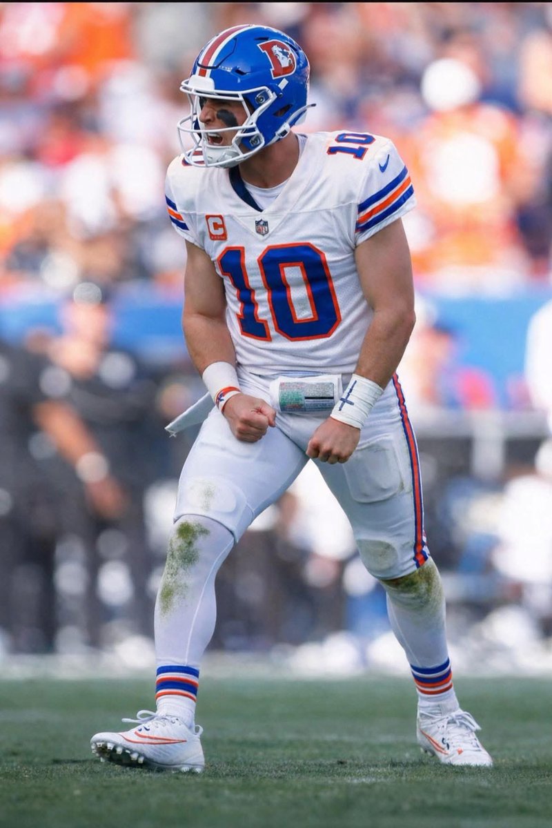 Sidelines Broncos tweet media