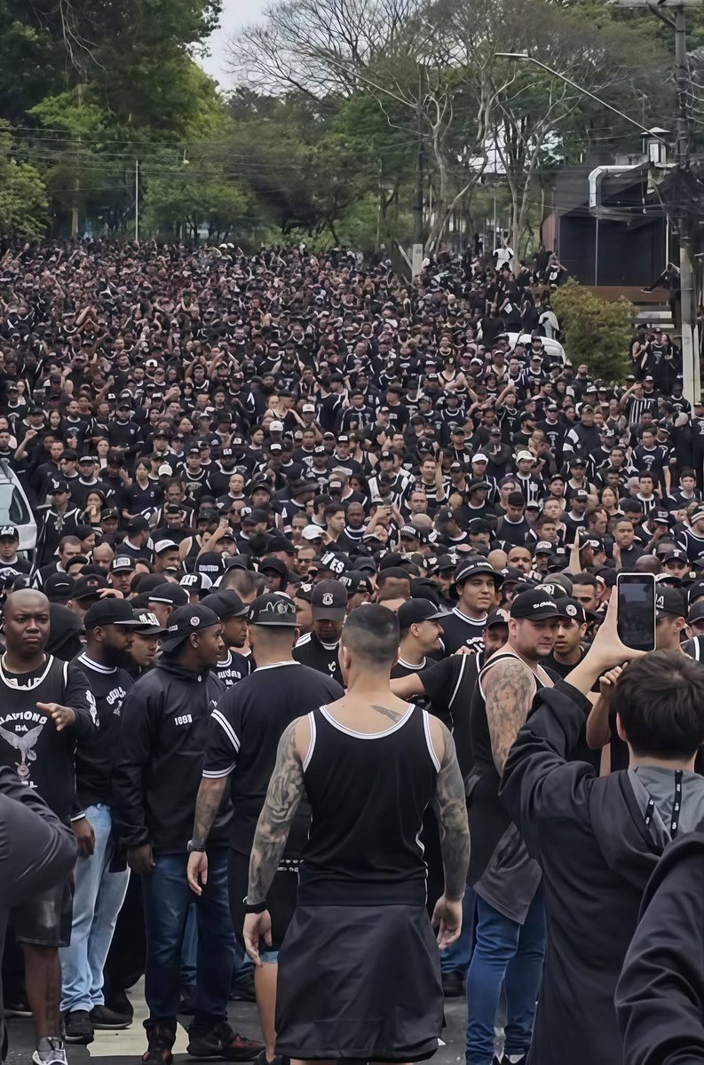 𝕮𝖔𝖗𝖎𝖓𝖌𝖔𝖆𝖙  tweet media