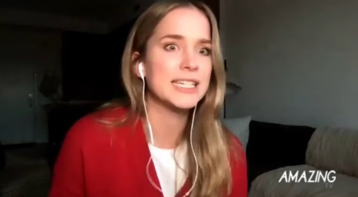 Noticias FNaF Película 3!
Matthew Lillard dice que la peli de Five Nights at Freddy’s 3 hipotéticamente lo presentará mucho más que en las dos películas anteriores!

También Elizabeth Lail (Vanessa) sobre lo que quiere ver en Five Nights at Freddy’s 3:
"Personalmente, tengo