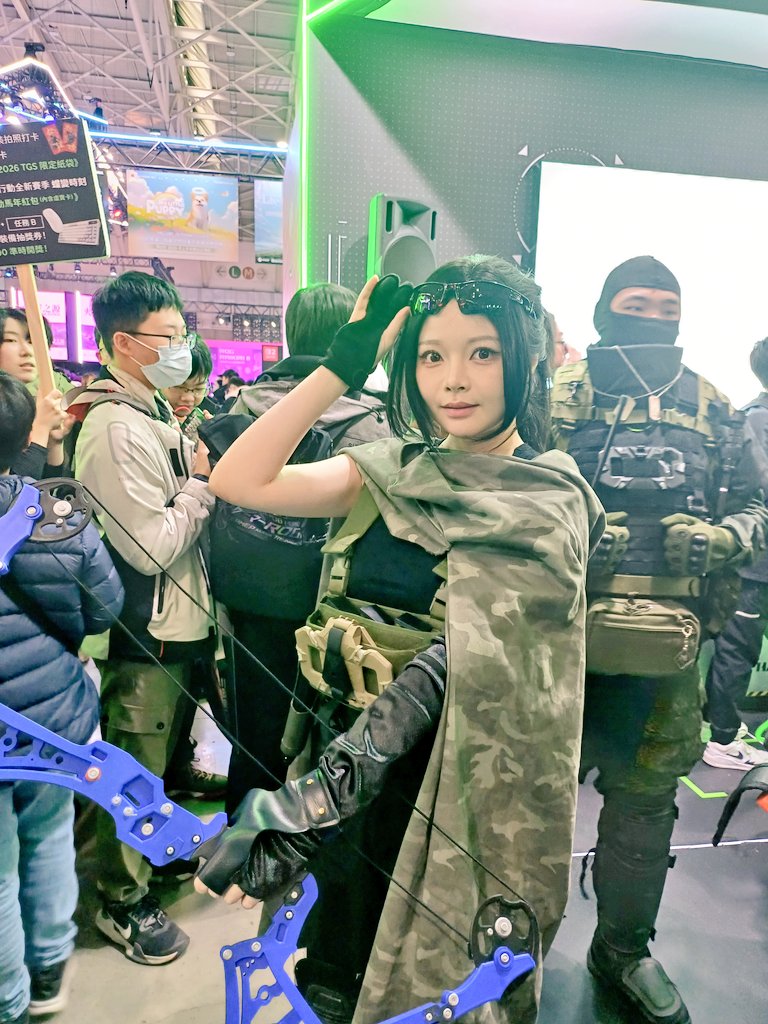 Toast_45's tweet photo. 昨天還有很多帥氣又美麗的coser
非常開心！😆
可惜最後沒抽到周邊🥲
好想要啊啊啊啊！！！！！ https://t.co/5uBBkHg912