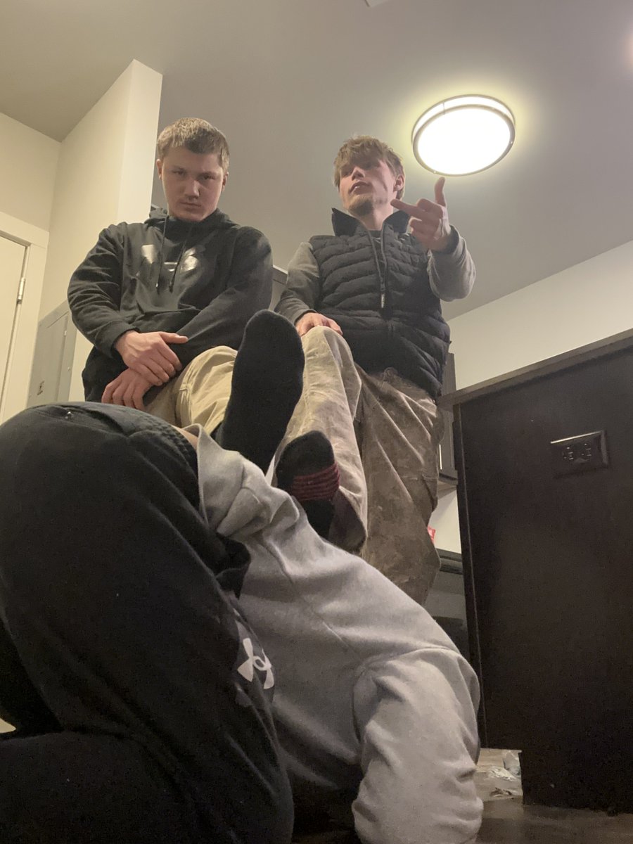 MasterBouncing(11k) tweet media