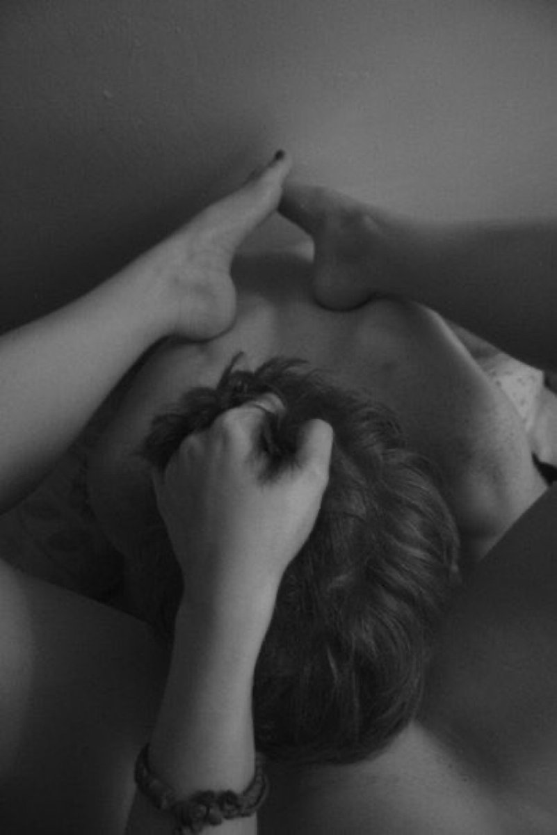 crayfrs's tweet photo. There’s a fulfilling feeling when she orgasms and quivers for me. https://t.co/wPu4slHV6G