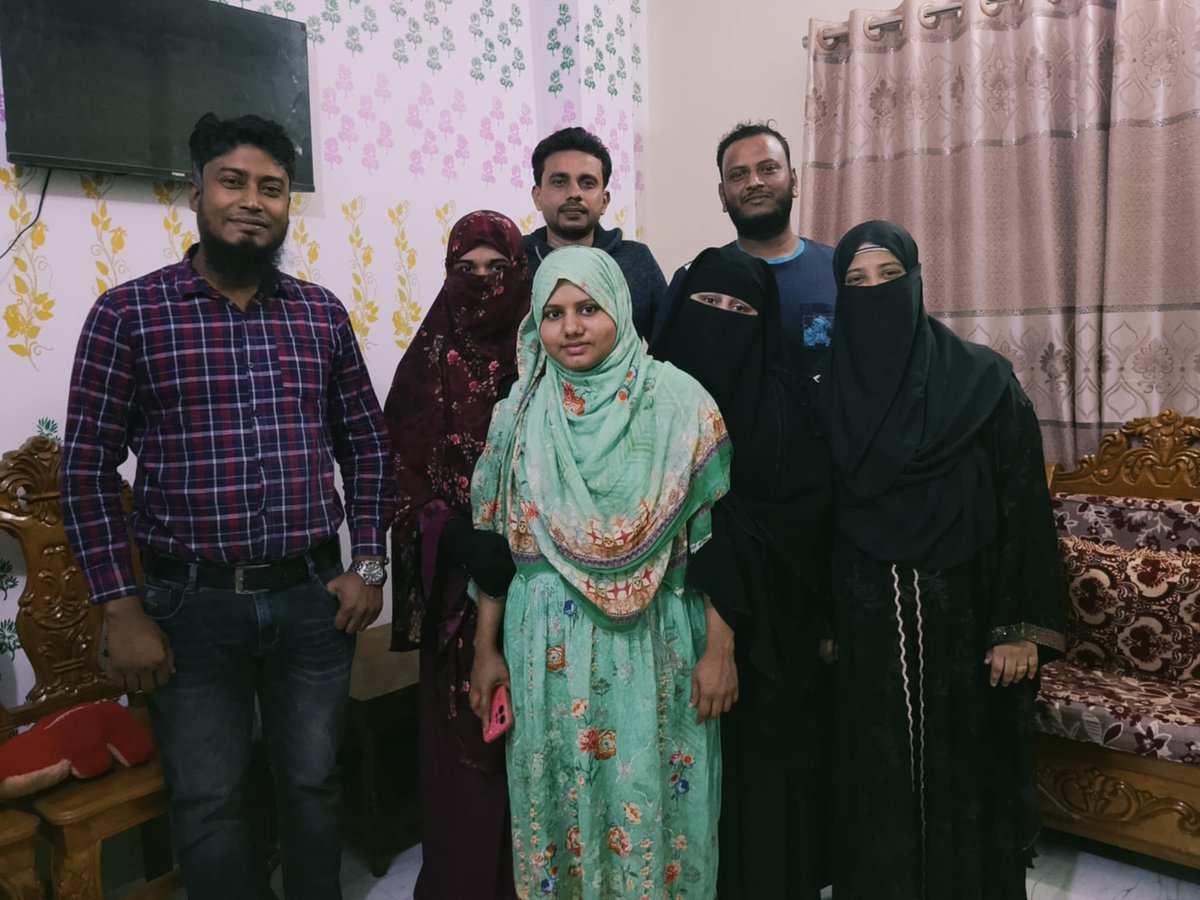 SabbiRahman10's tweet photo. বান্ধবী নূপুরের বাসায় https://t.co/RPo9VzRTNM