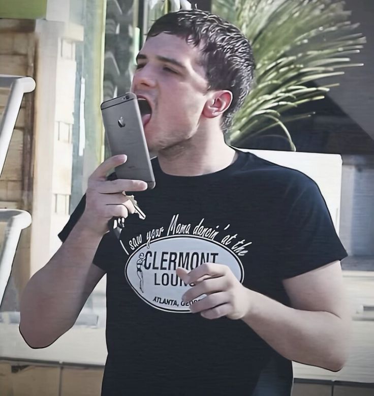 StrawberryCandle tweet media