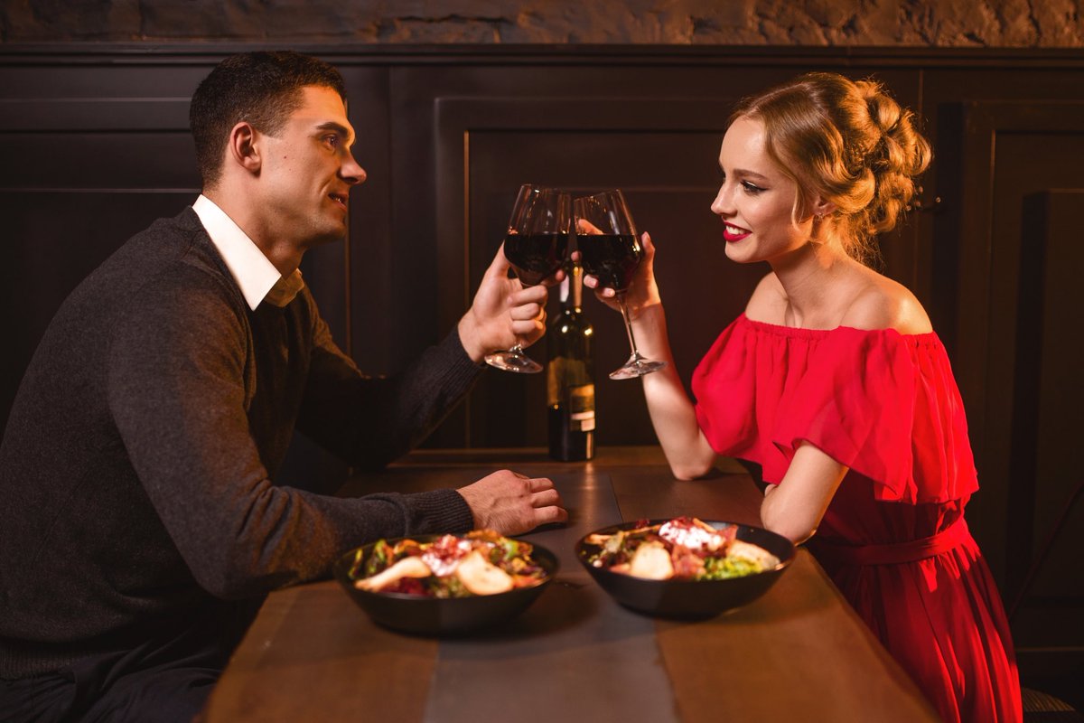 Saturday nights are meant to be shared.
Good food, good company, and moments worth celebrating.

Tonight, we set the table for love and quietly prepare something unforgettable.

💘 Valentine’s Day at Mamma Francesca
Reservations are now open for February 14.

📍 Mamma Francesca