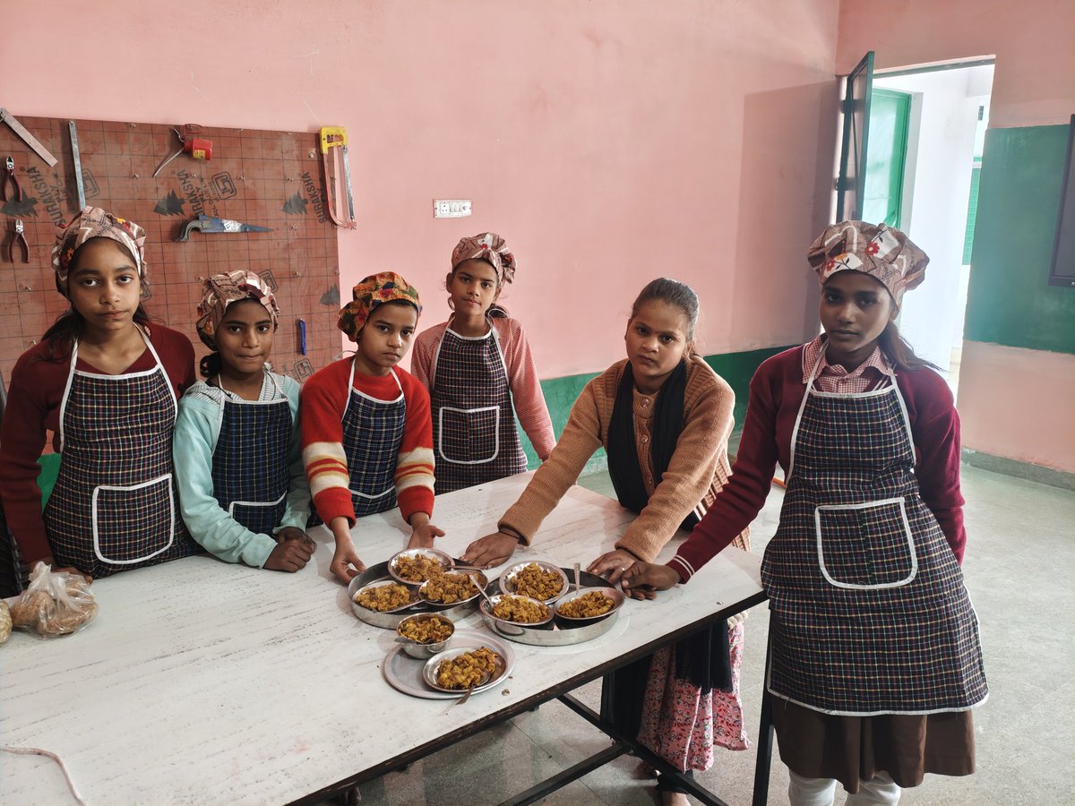 upbasicshikshaa's tweet photo. Learning by Doing Lab
व्यावसायिक शिक्षा
Home Science Practical
#practicalskills #technicalknowledge
(PM SHRI COMPOSITE SCHOOL, BALLI)
@basicshiksha_up https://t.co/UUqMa1zM8b