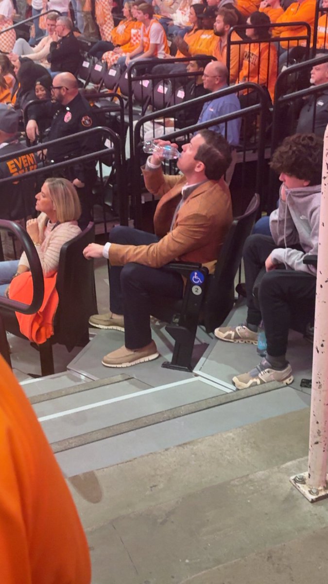 UTKSackAbuser's tweet photo. Fitting seat for the mentally disabled @AD_DannyWhite https://t.co/MjI0CDEecm