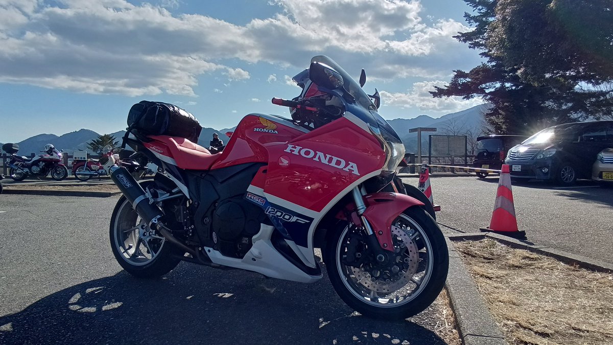 バッテリー交換して久しぶりに乗れた
⸜(*ˊᗜˋ*)⸝