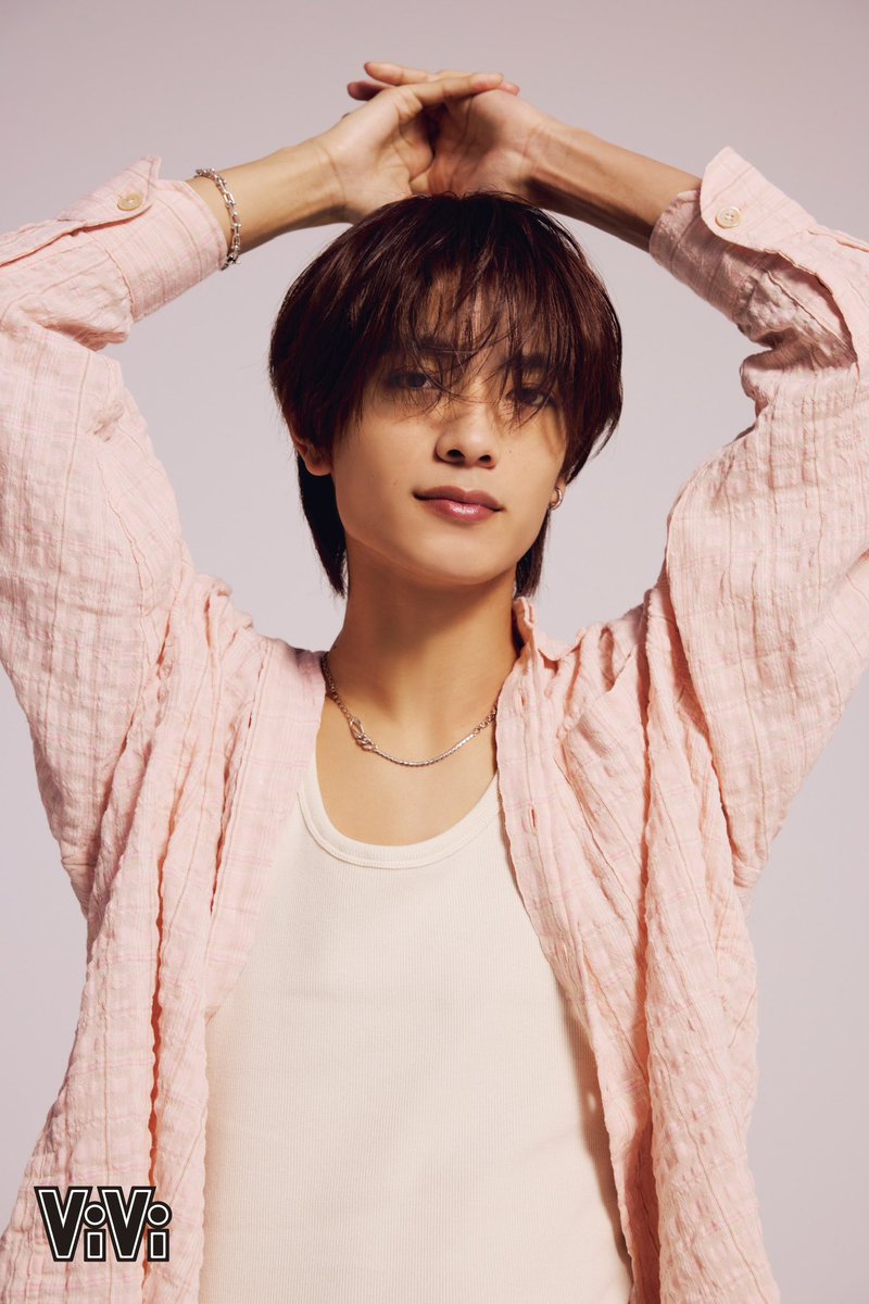 CbearLeanne's tweet photo. Because I feel like posting pretty boys today https://t.co/pXDiL9kdDV