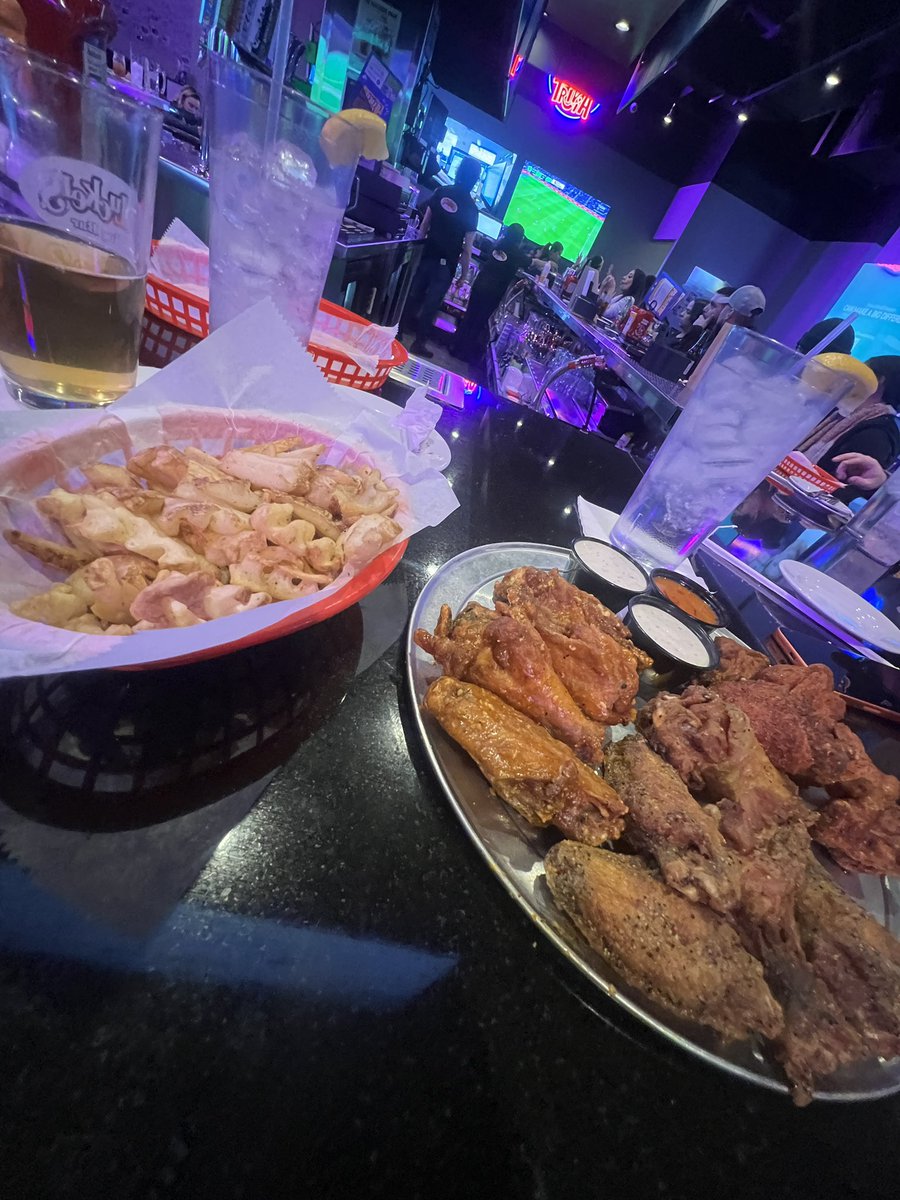 CD_Davis's tweet image. Made it..